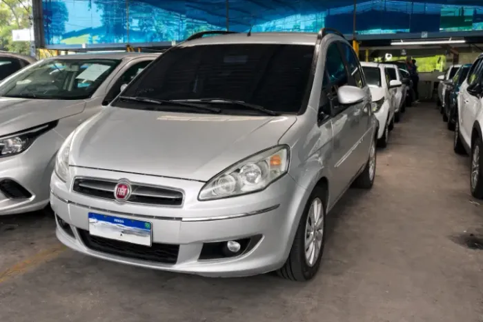Fiat Idea Essence 1.6 Flex 16V 5P 2015