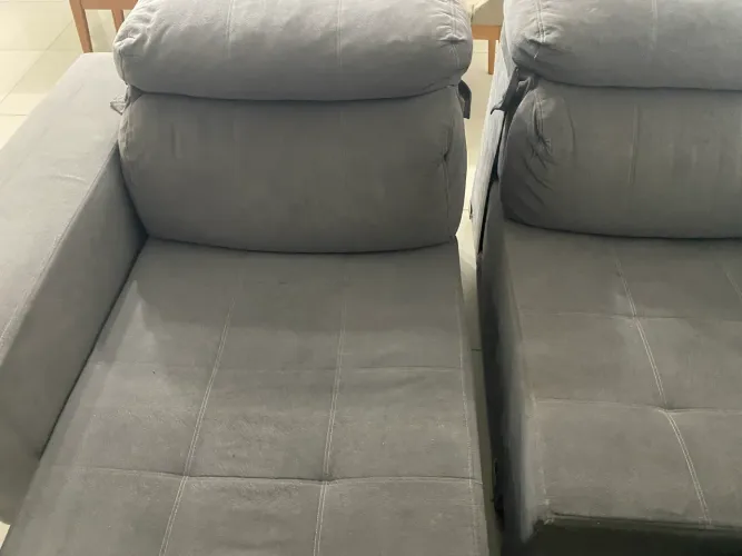 Sofá retrátil e reclinável em 2 módulos separados - R$1.300,00.