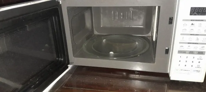 Micro-ondas LG pequeno
