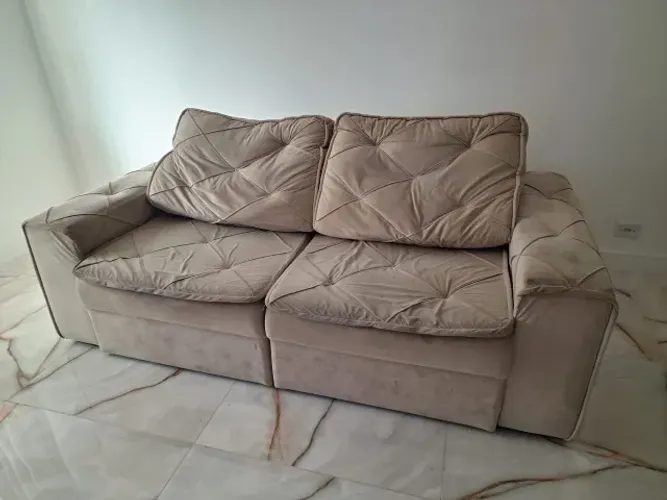 Vendo sofá retrátil 2,05 x 1,10 m, usado em ótimo estado