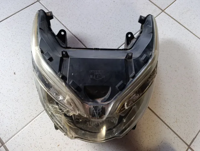 Vendo farol PCX 2019