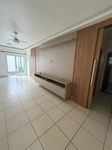 Locação Casa no Condomínio Iguatemi