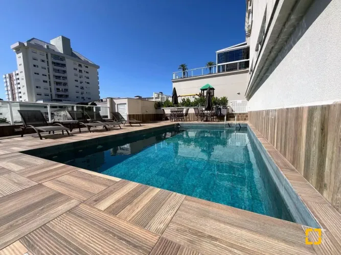 LINDO APARTAMENTO À VENDA COM 3 SUÍTES E VISTA PARA O MAR