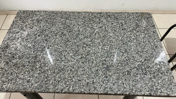 Mesa com 4 cadeiras