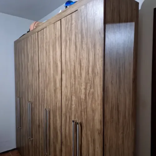 Guarda roupa 8 portas