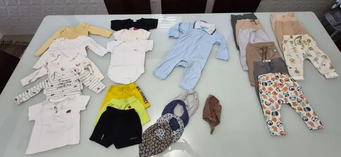 Lote de roupas