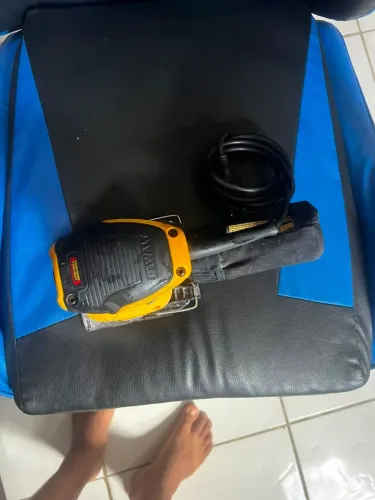 Lixadeira dewalt