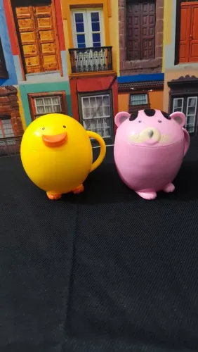 Canecas de Plástico Resistente | Patinho e Cachorro