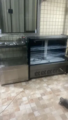 Balcão Vitrini Gelado - Frio / Estufa Quente ? ?