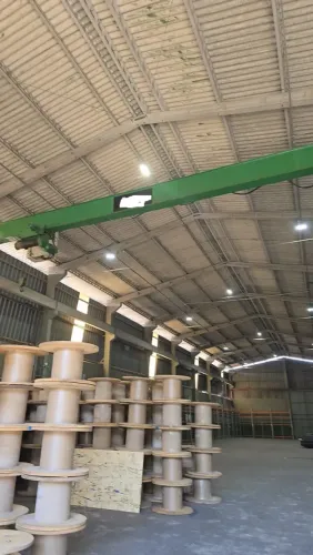 Imóvel para aluguel tem 1800 metros em Civit II com 02 PONTES ROLANTES