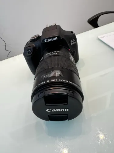 Canon t7 2000d com lente macro 100mm ef