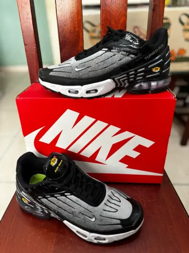 Tênis Nike Air Max Plus 3 Tamanho 42 - Usado