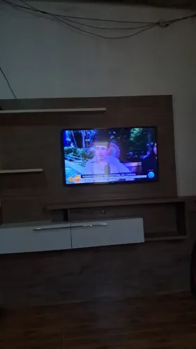 Uma Tever e um painel