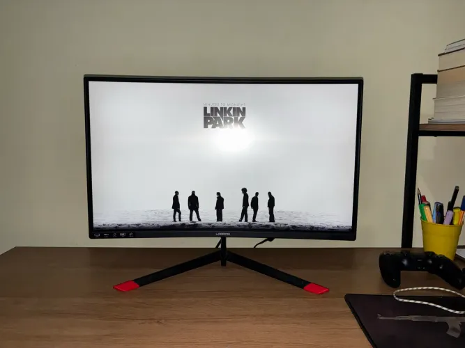 Monitor Warrior curvo, 24?, Full HD, 144 Hz