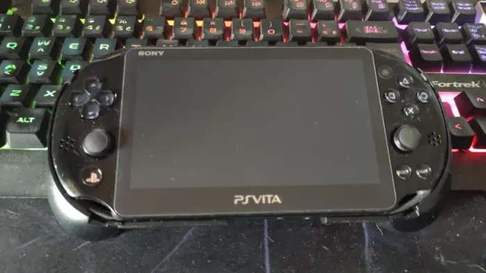 Ps Vita Slim top demais cheio de jogos bem raro troco leia tudo!