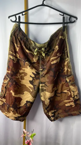 Bermuda camuflada cargo