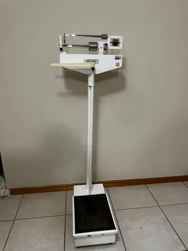 Balança hospitalar antropométrica mecânica de precisão Welny 