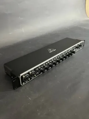 Behringer UCM1820