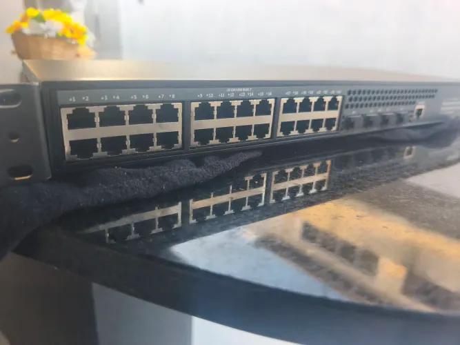 Switch Intelbras S2328G-A gerenciável