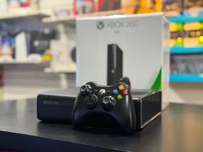XBOX 360 SLIM 320GB RGH SEMINOVO COM JOGOS