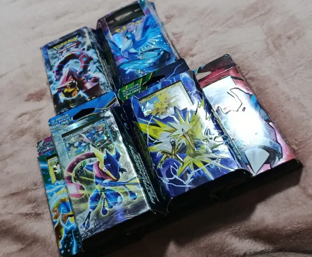 Decks de Cartas Pokémons Lacrados