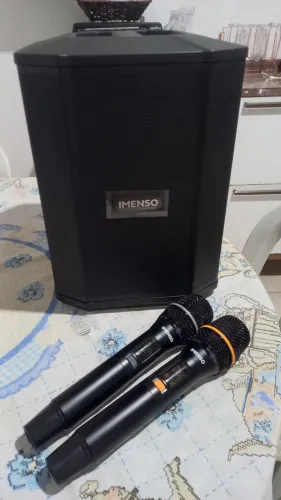 CAIXA DE SOM IMENSO COM DOIS MICRO FONES SEM FIO