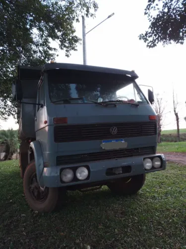 Caminhão Caçamba 13130