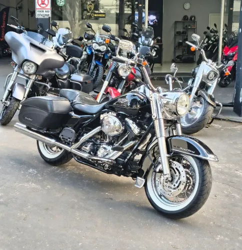 Harley Davidson Road King Classic FLHRC/Custom FLHRSI