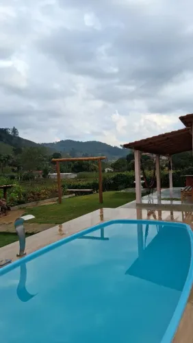 Casa mobiliada pra temporada, final de semana. 