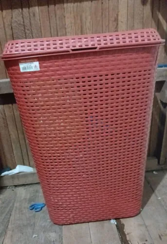 Vendo do cesta de roupas