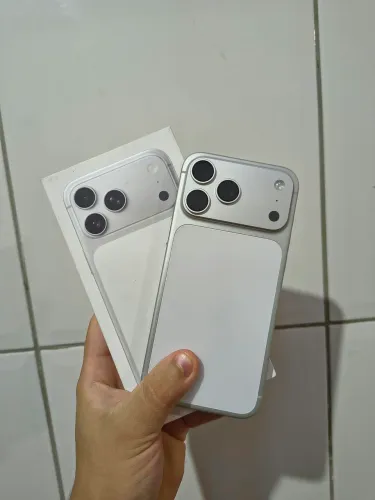 iPhone 17 pro Max NOVO
