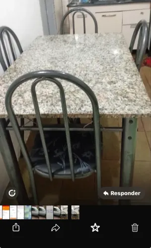 Mesa de mármore
