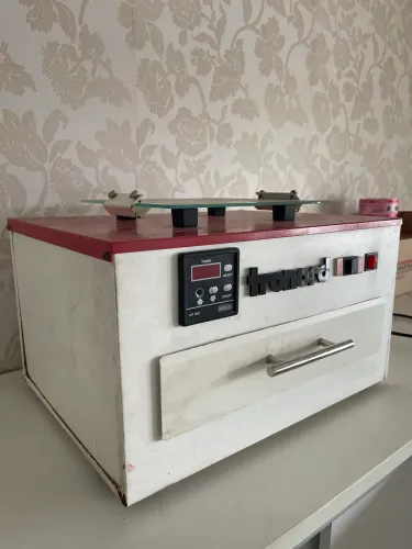 VENDO MÁQUINA DE FAZER CARIMBOS