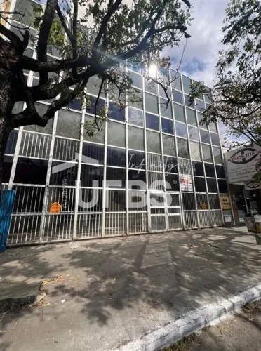 Prédio comercial à venda na Av. Anhanguera, Goiânia, com 2.705 m²