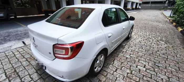 Renault Logan Dynamique Hi-flex 1.6 8V 4P 2017