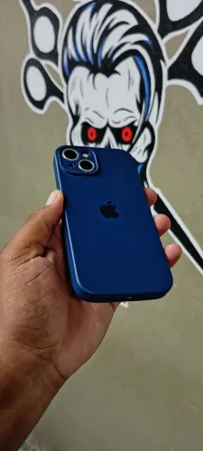 iPhone 13 sem marca de uso