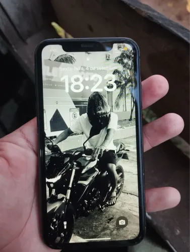 iPhone 11