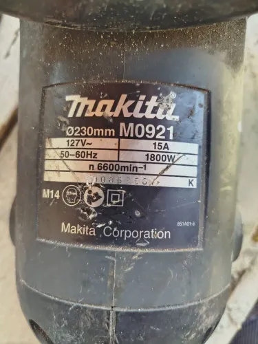 Vendo Esmerilhadeira Makita profissional
