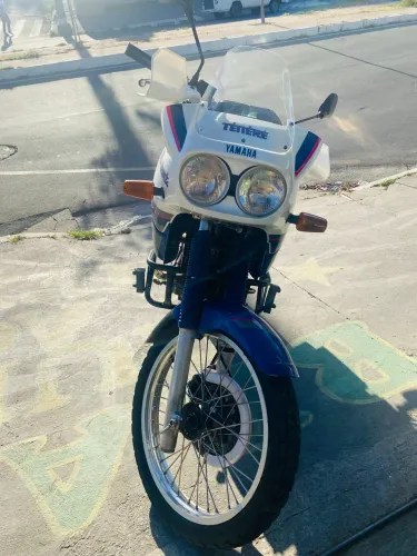 Tenere 1993, 75.000 km, 2 pneus terra, 2 pneus asfalto