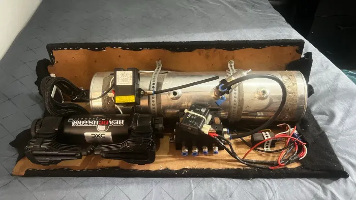 Suspensão a ar V3 com compressor duplo 585XC