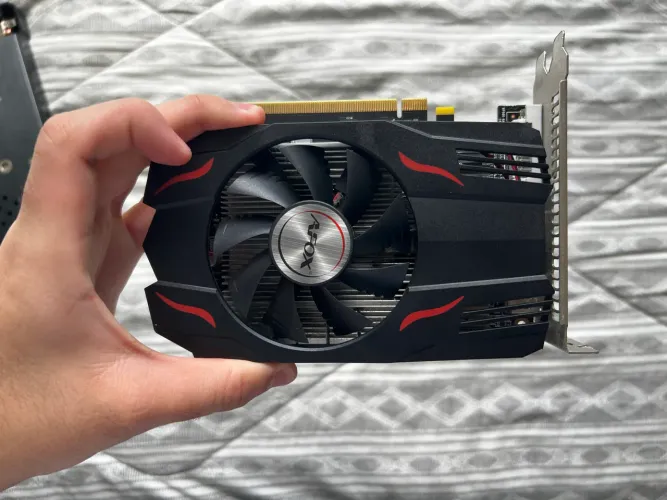 Placa de Vídeo AMD Radeon RX 550 4GB AFOX