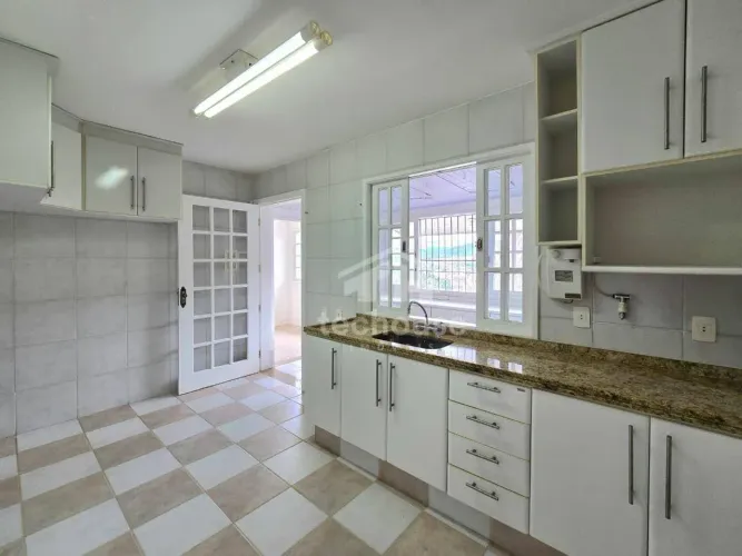 Casa com 4 dormitórios para alugar, 131 m² por R$ 3.899,00/mês - Agriões - Teresópolis/RJ