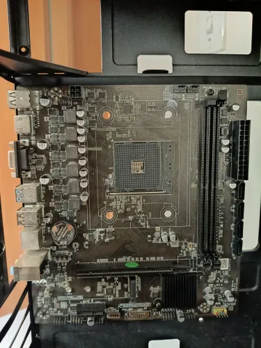 Placa mãe, memória ram e fonte (aceito troca)