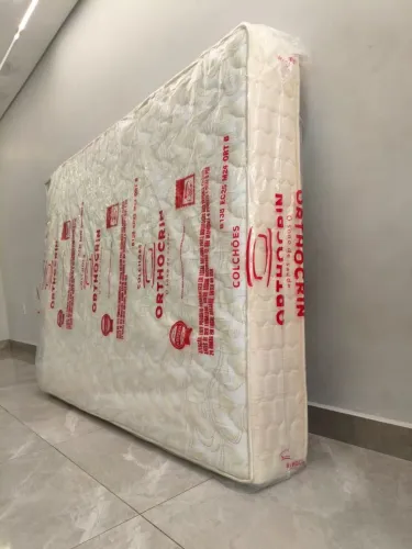 Colchão casal Orthocrin de espuma firme, sem uso Aceito cartão e entrego 