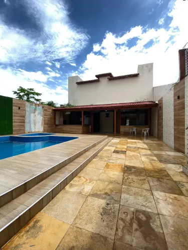 Vendo Casa 5 em 1 condomínio fechado
