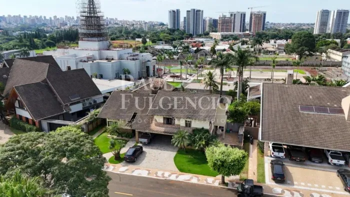 Casa para alugar no condomínio Tucanos em Londrina com 4 suítes, amplo Salão Gourmet e Pis