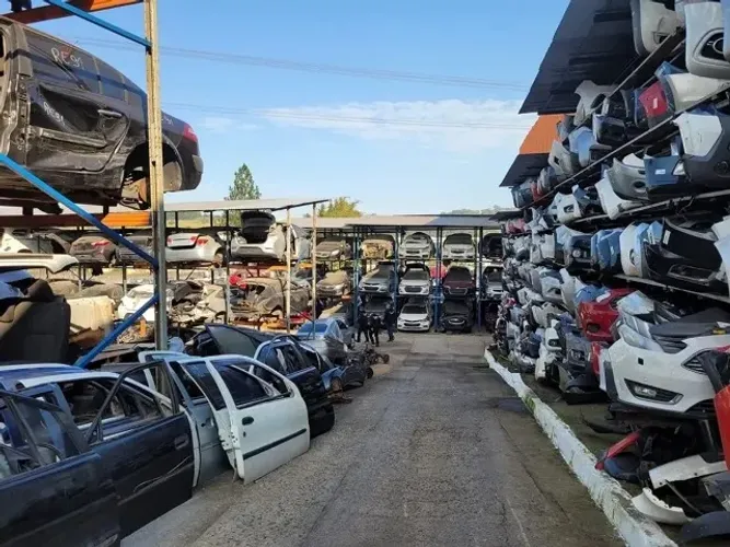 Auxiliar mecânico para desmontagem de veiculos 