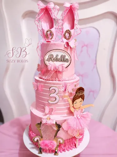 Bolos doces e salgados