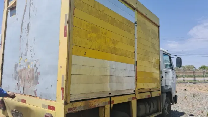 BAÚ DE CAMINHÃO EM ALUMÍNIO