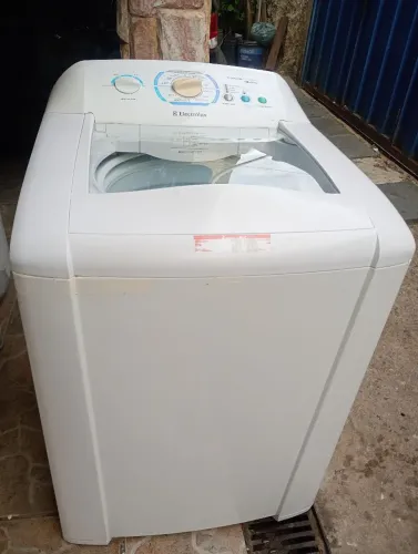 Lavadora Electrolux LTE 12 super conservada. 
